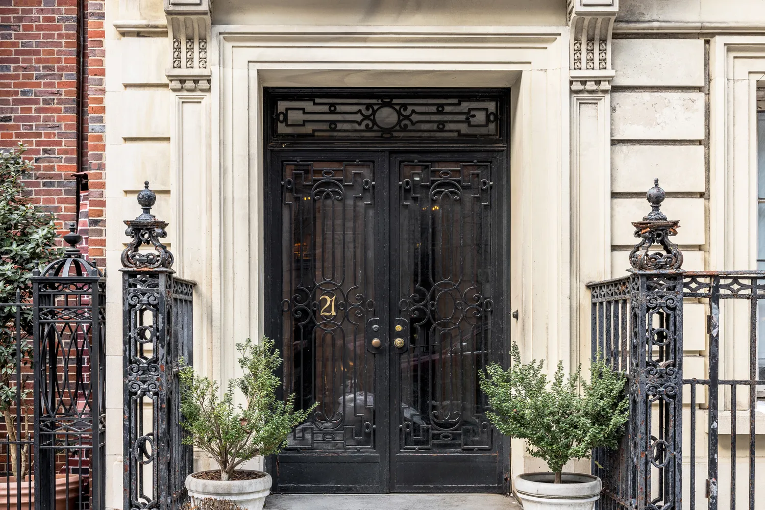 $18,000,000 | 21 East 81st Street | Upper East Side
