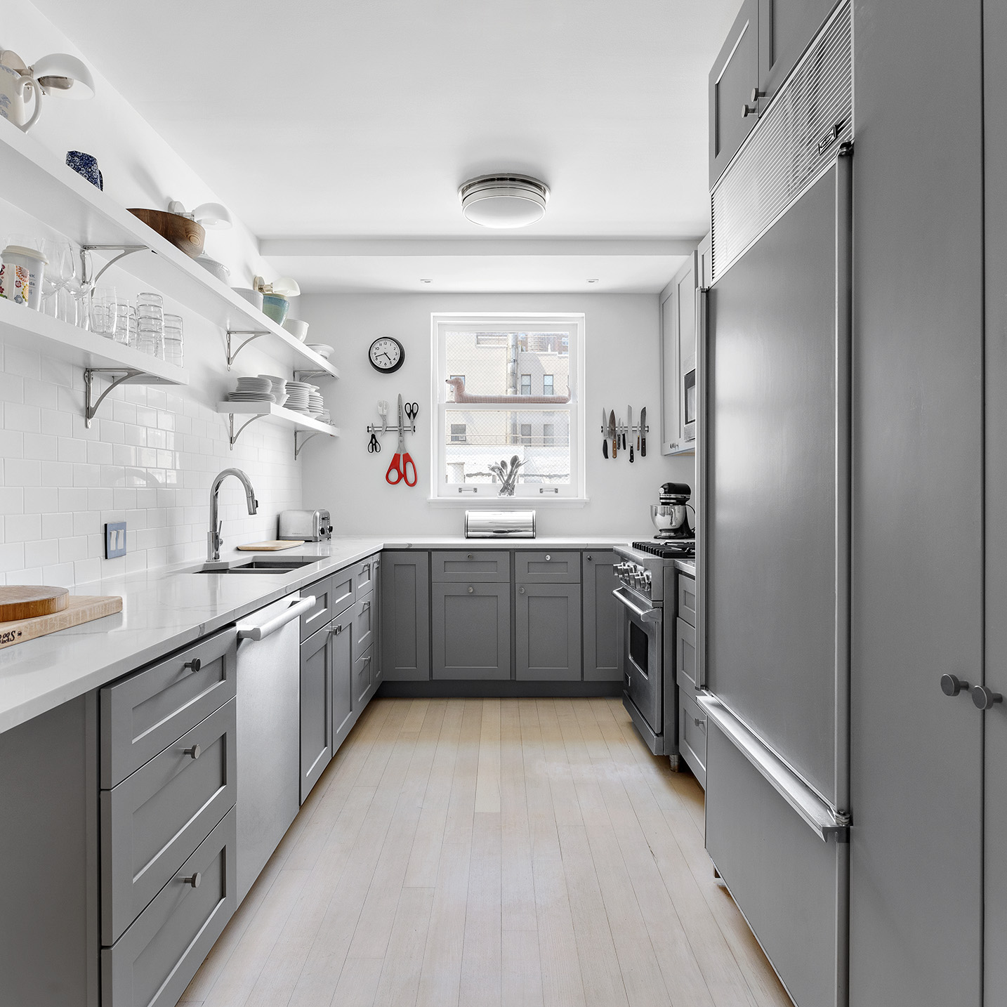 125 East 12th Street, Unit PHA Manhattan, NY 10003 - Photo 11 of 19