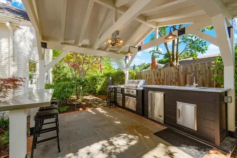 $3,050,000 | 4011 East 3rd Avenue, Napa, CA 94558