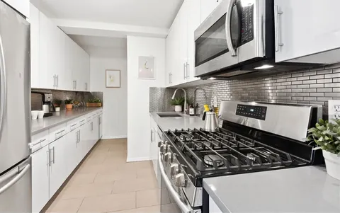 $5,500 | 318 Warren Street, Unit A17 | Cobble Hill