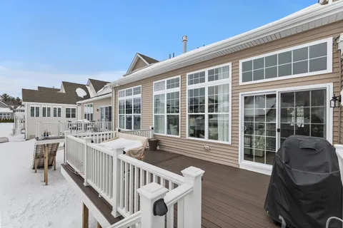 a view of front of house with a yard