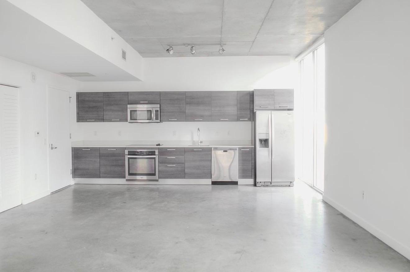 151 Southeast 1st Street, Unit 1202 Miami, FL 33131 - Photo 9 of 14