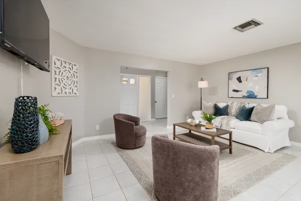 $995,000 | 11055 4th Street East, Treasure Island, FL 33706