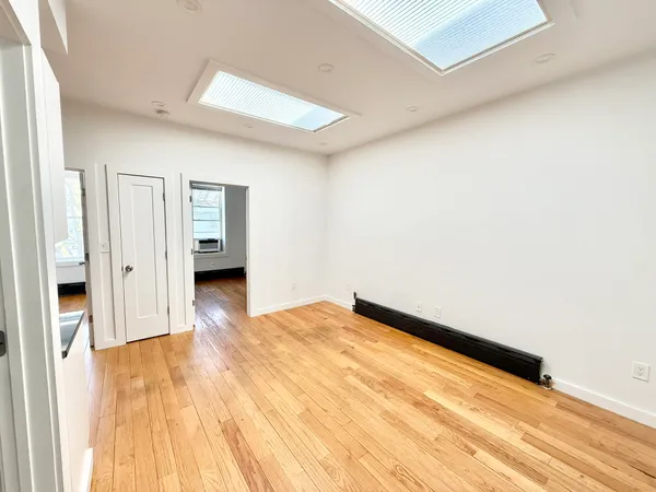 $2,350 | 2013 Flatbush Avenue, Unit 2R | Flatlands