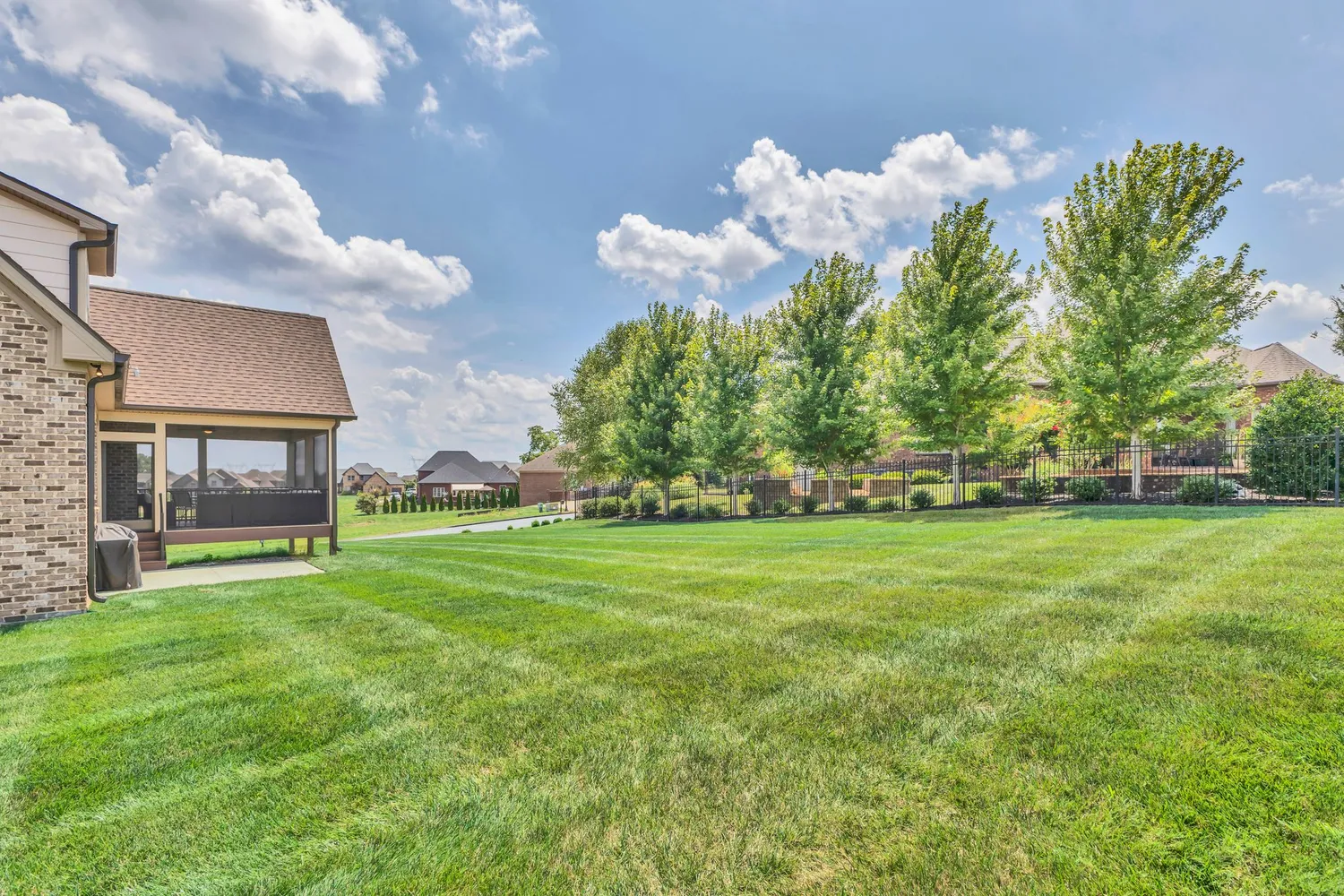 $840,000 | 1484 Overlook Point, Clarksville, TN 37043