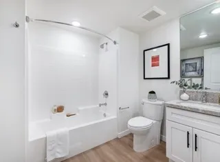 $5,500 | 1303 South Orange Drive, Unit 3BED 2BATH, Los Angeles, CA 90019