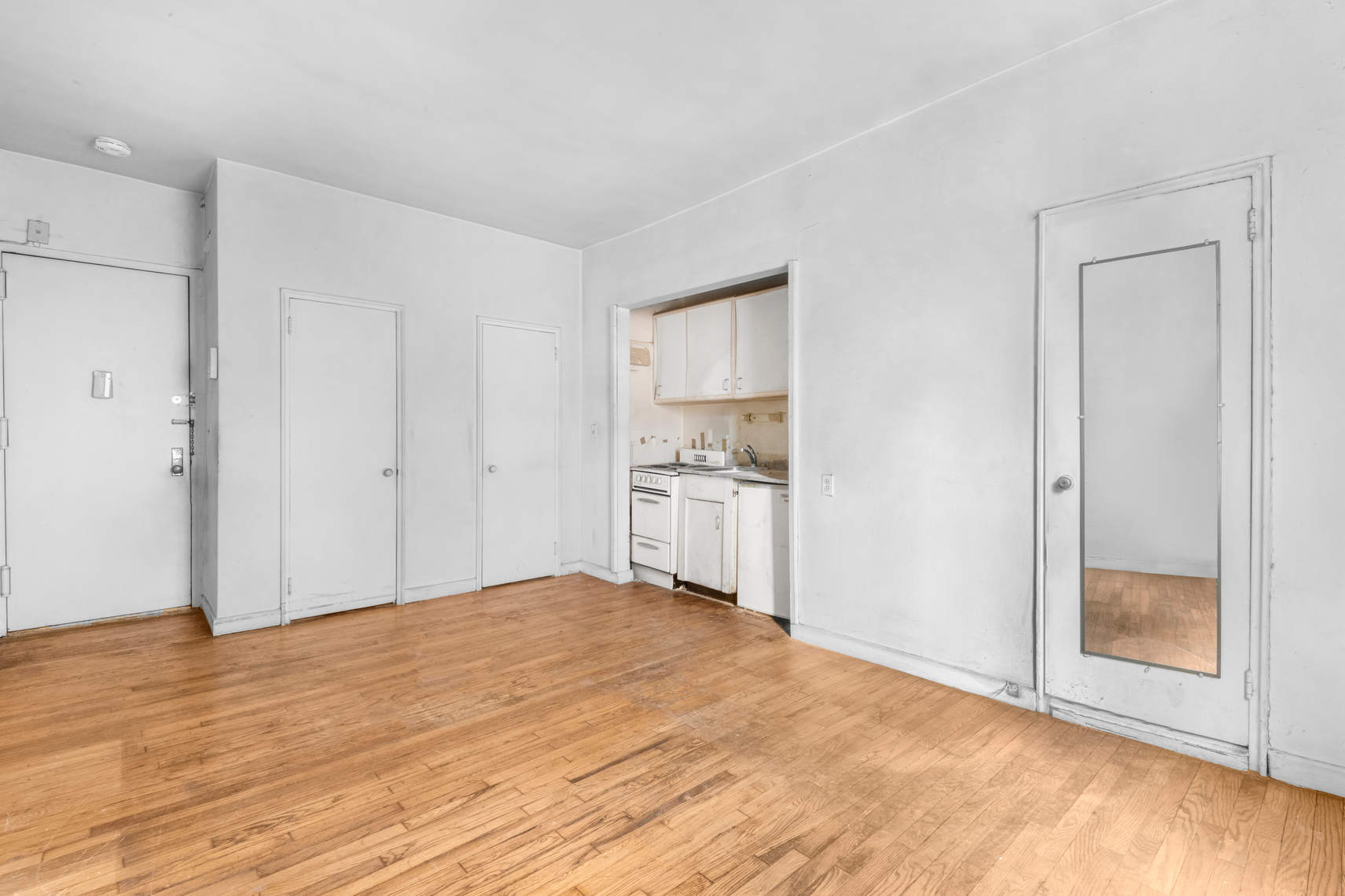 151 East 20th Street, Unit 4C Manhattan, NY 10010 - Photo 7 of 15