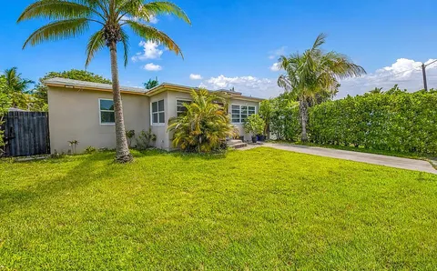 $470,000 | 2326 Harding Street, Hollywood, FL 33020