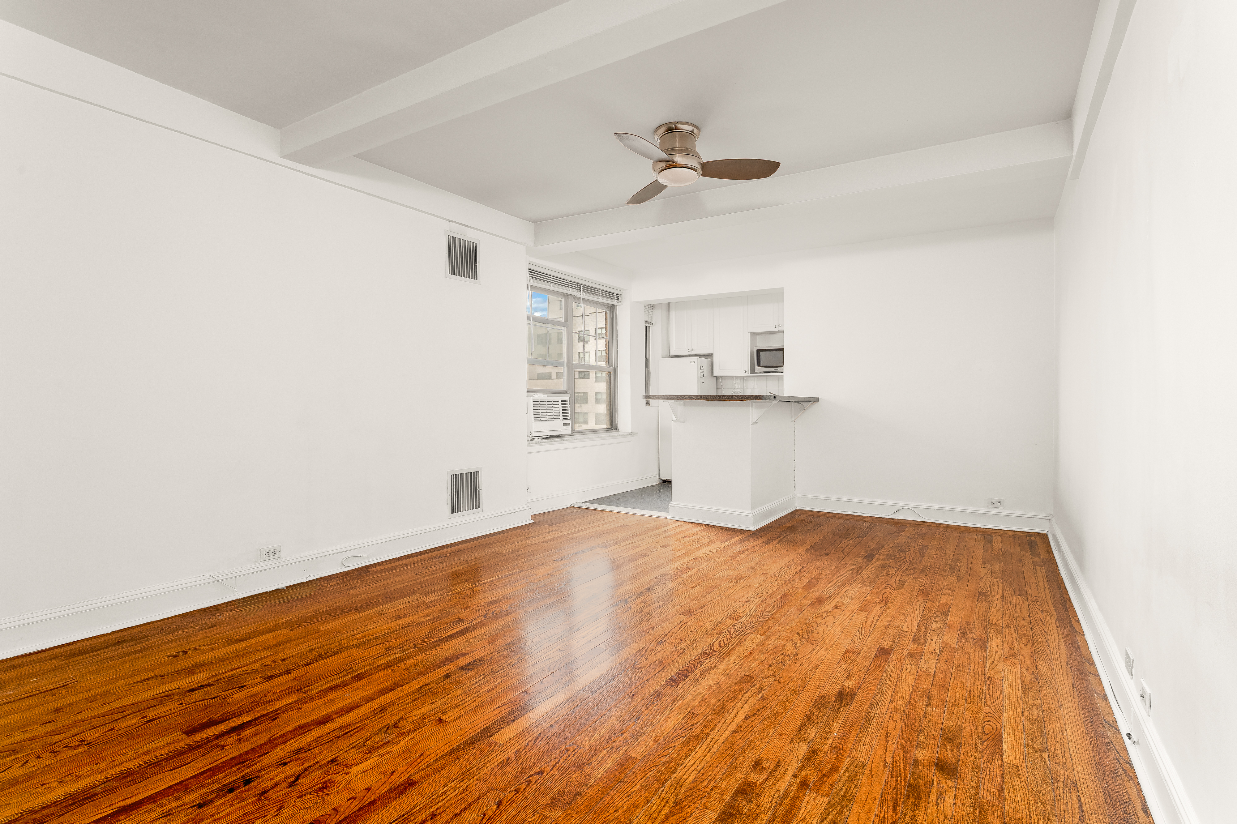 200 East 16th Street, Unit 10M Manhattan, NY 10003 - Photo 2 of 8