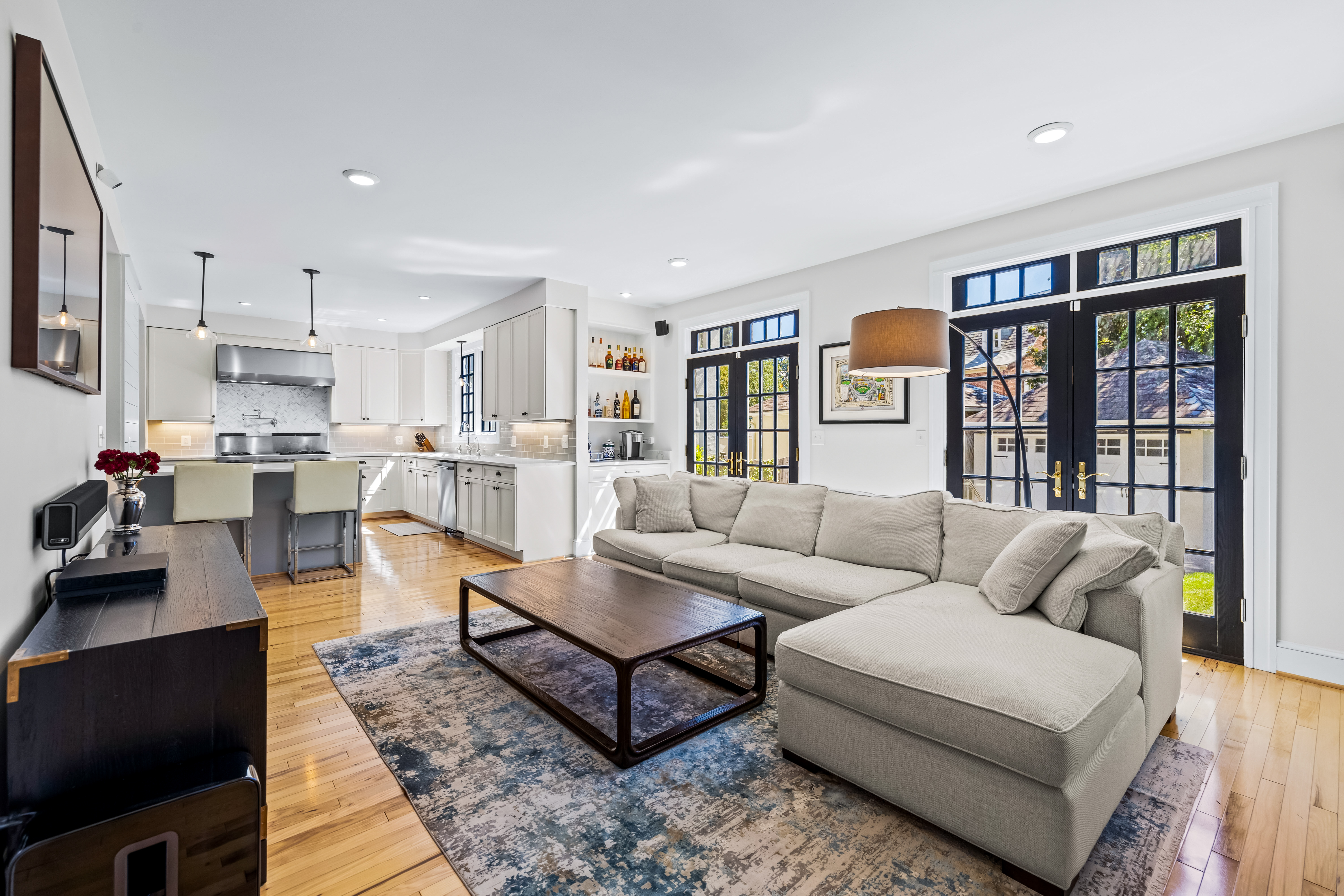 265 Stratford Road Baltimore, MD 21218 - Photo 5 of 71