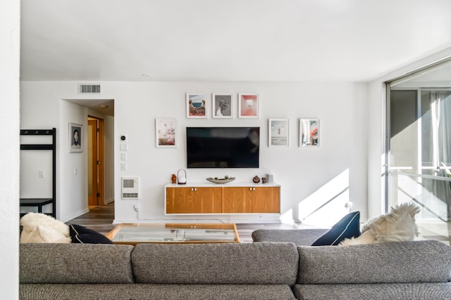 1015 North Kings Road, Unit 301 West Hollywood, CA 90069 - Photo 4 of 22