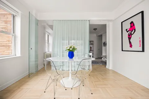 $1,050,000 | 80 Park Avenue, Unit 18B | Murray Hill