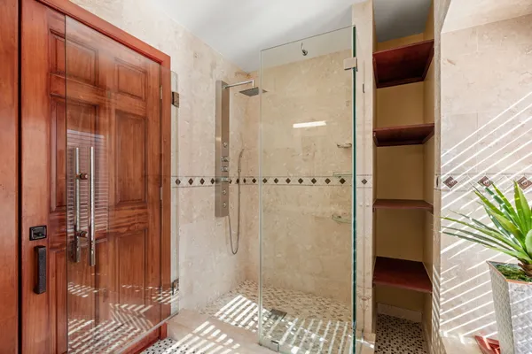 $1,400,000 | 802-10 Locust Street, Unit 201, Philadelphia, PA 19107