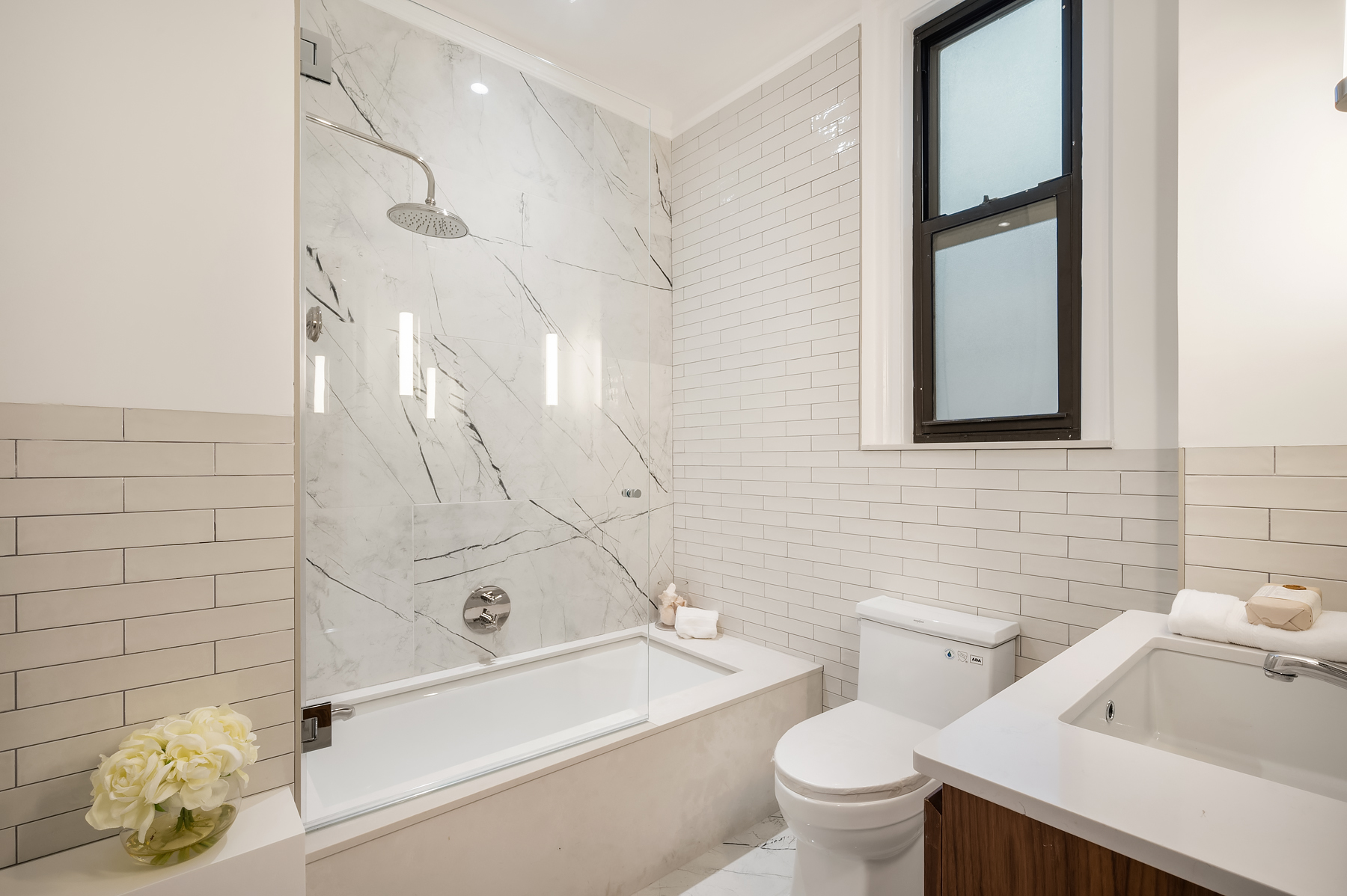 171 West 57th Street, Unit 10C Manhattan, NY 10019 - Photo 5 of 12