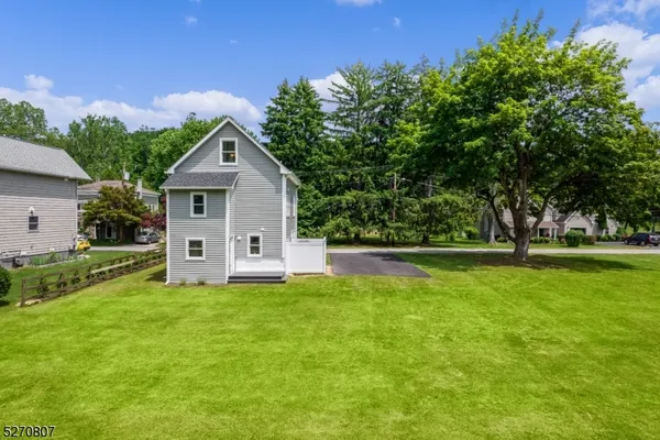 $700,000 | 6 Brook Street, Peapack-Gladstone, NJ 07977