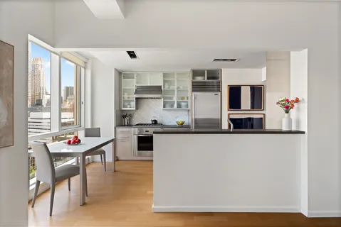$2,895,000 | 200 Chambers Street, Unit 21E | TriBeCa