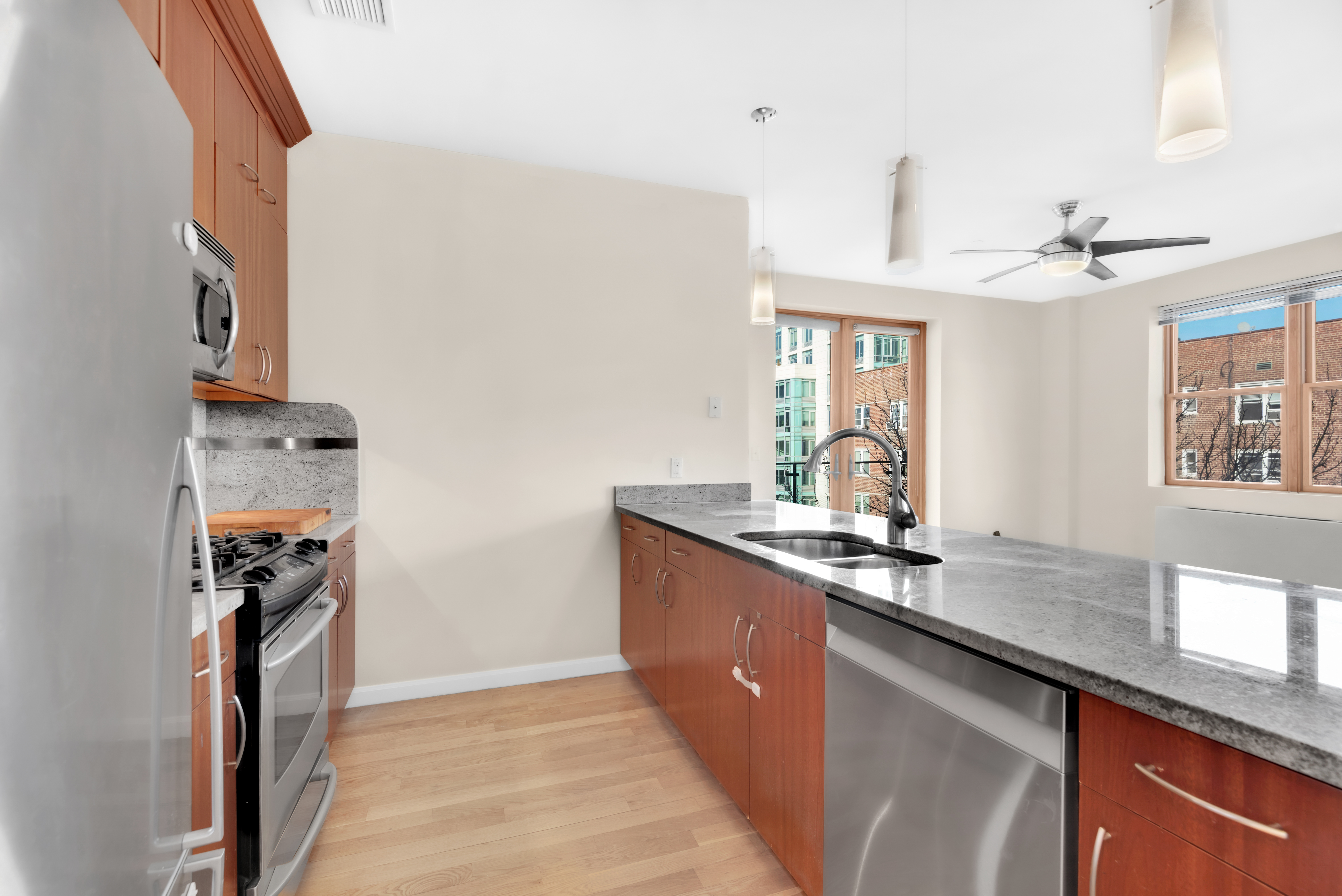3205 Arlington Avenue, Unit 5A Bronx, NY 10463 - Photo 3 of 9