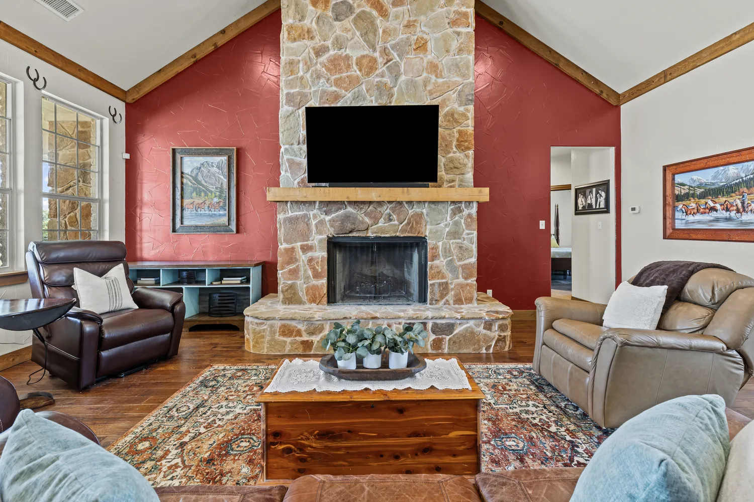 $1,049,000 | 216 Megan Court, Hudson Oaks, TX 76087