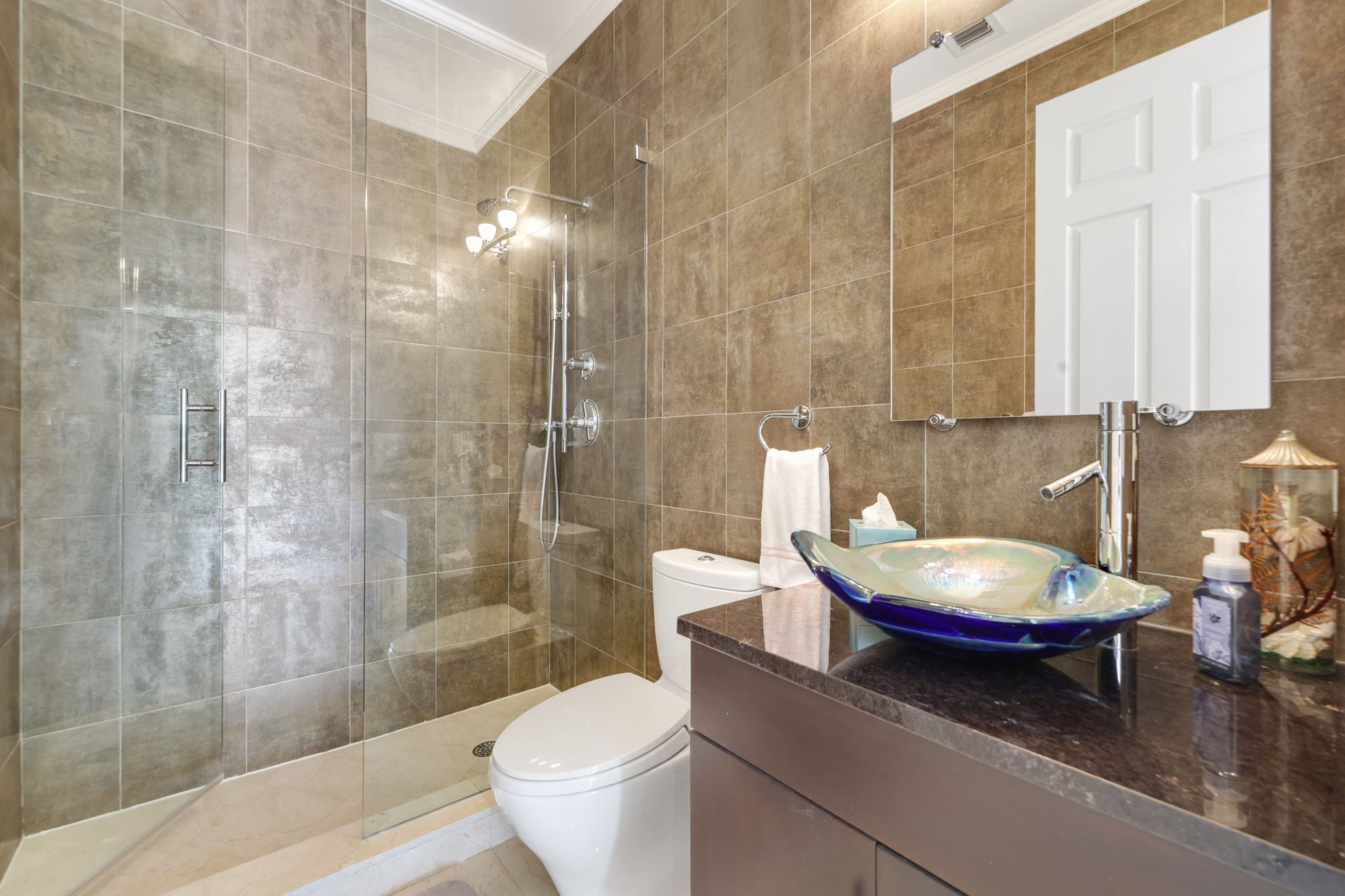 19245 Skyridge Circle Boca Raton, FL 33498 - Photo 9 of 57