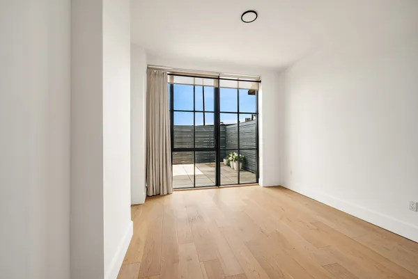 $1,398,000 | 24-22 Jackson Avenue, Unit 311 | Long Island City