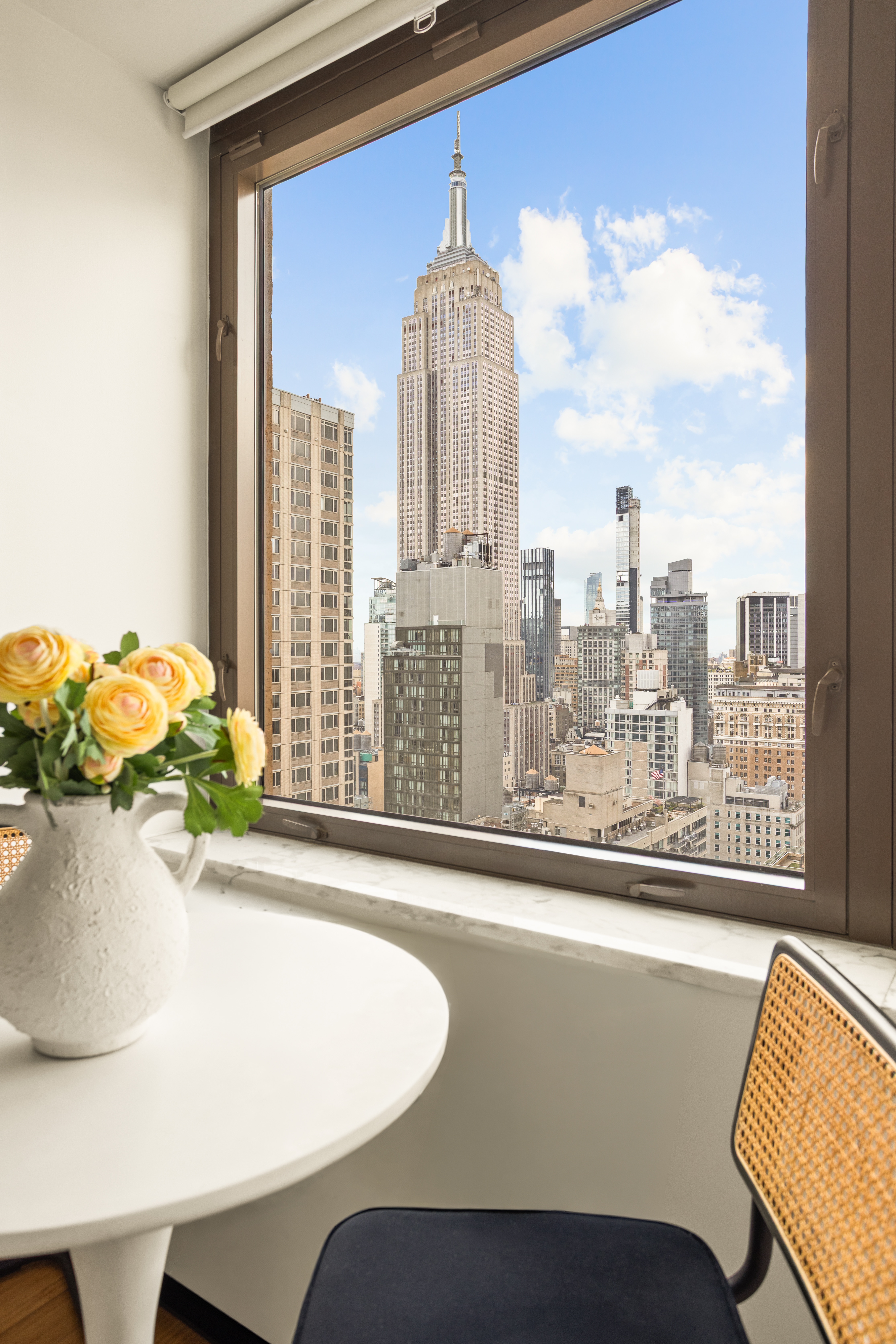 100 West 39th Street, Unit 38I Manhattan, NY 10018 - Photo 2 of 10 Gallery Image 2
