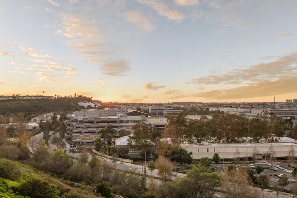 $3,495,000 | 6592 Kentwood Bluffs Drive, Los Angeles, CA 90045