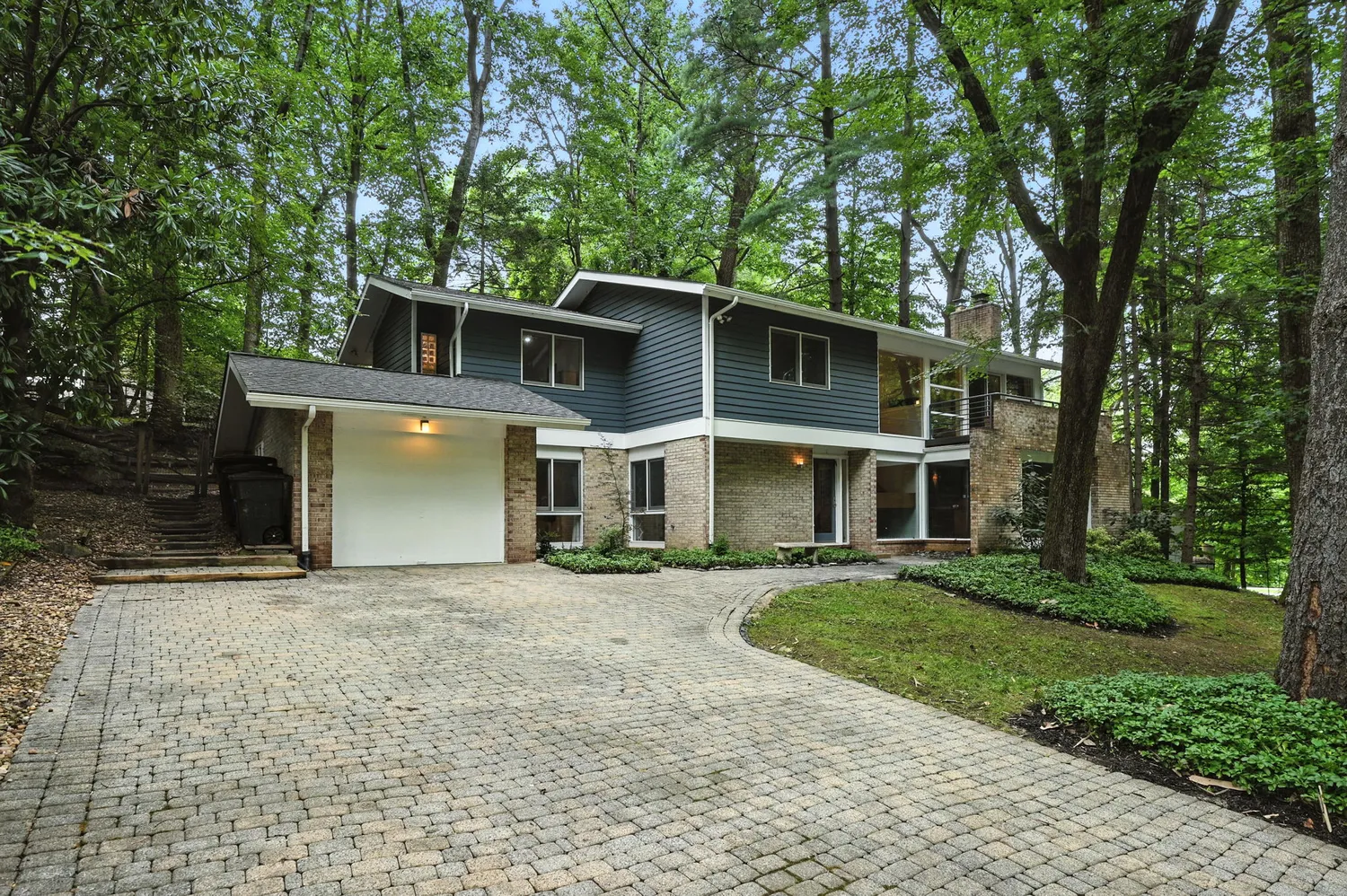 $1,399,000 | 7914 Park Overlook Drive, Bethesda, MD 20817