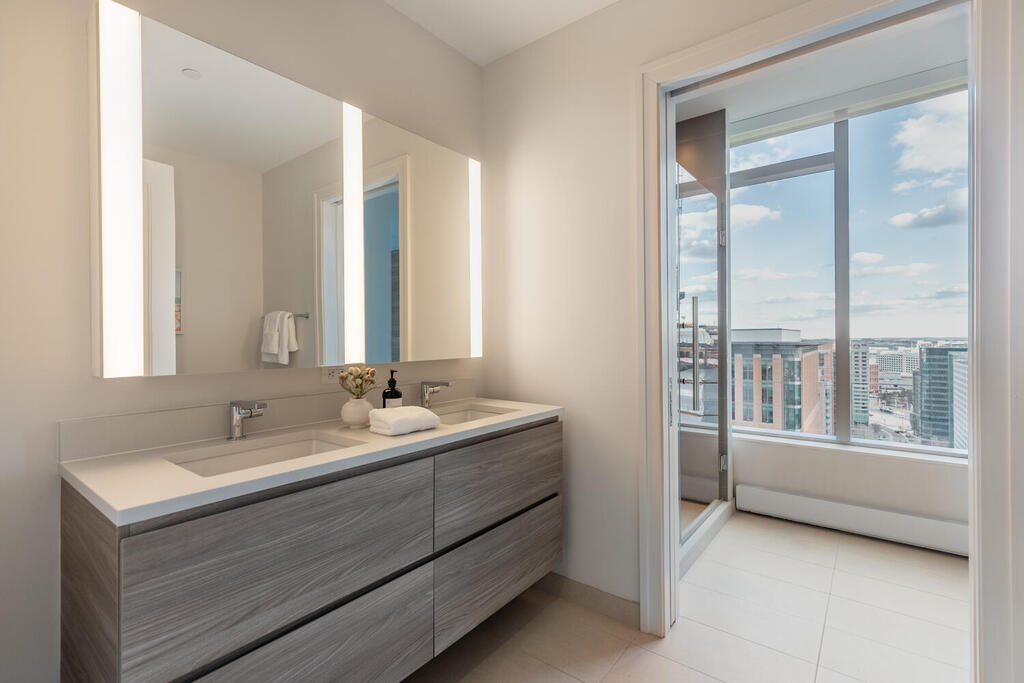 131 Seaport Boulevard, Unit PH3A Boston, MA 02210 - Photo 4 of 11