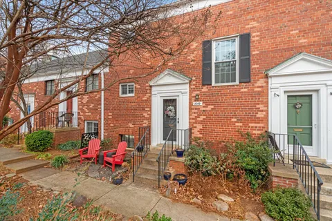 $370,000 | 1649 Fitzgerald Lane, Alexandria, VA 22302