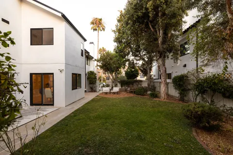 $4,498,000 | 207 21st Street, Huntington Beach, CA 92648