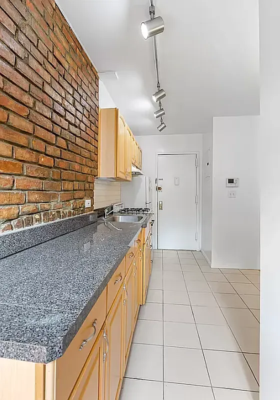317 1st Avenue, Unit 4R Manhattan, NY 10003 - Photo 7 of 15