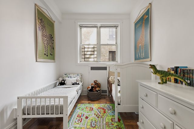 $1,100,000 | 140 8th Avenue, Unit 1L | Park Slope