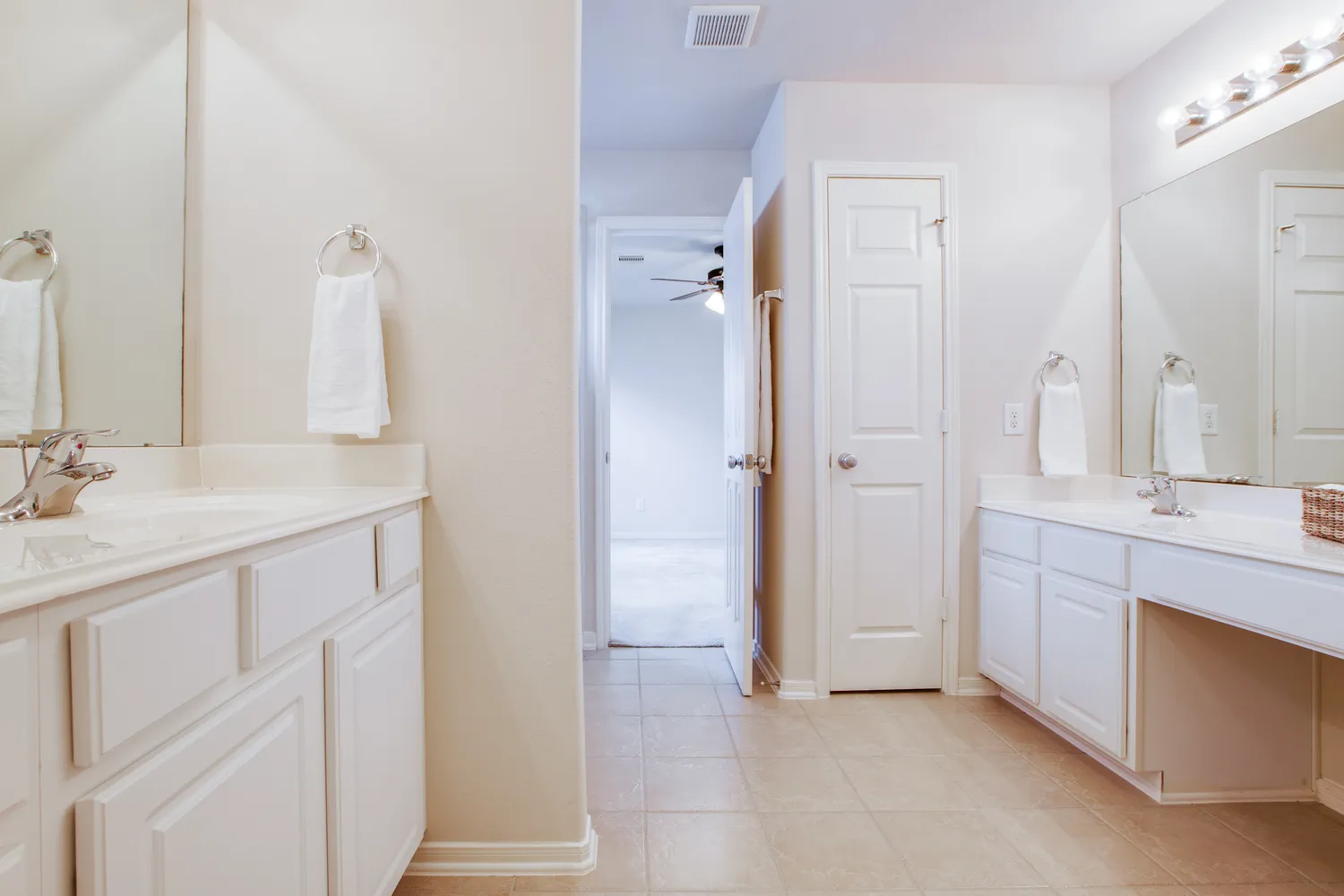 $440,000 | 6807 Chapelfield Lane, Houston, TX 77049