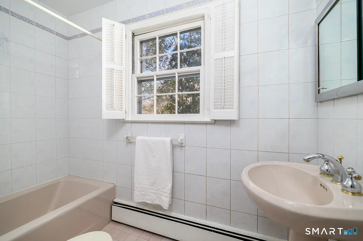 1238 Westover Road Stamford, CT 06902 - Photo 21 of 27