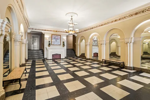 $450,000 | 84-12 35th Avenue, Unit 1B | Jackson Heights