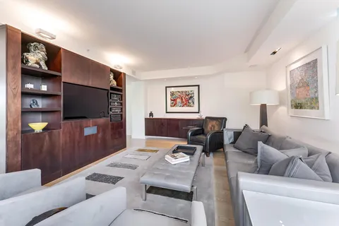 $5,200,000 | 5630 Wisconsin Avenue, Unit 805, Chevy Chase, MD 20815