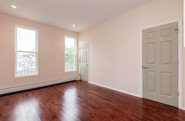 315 Greenwood Avenue, Unit 3 Brooklyn, NY 11218 - Photo 3 of 4