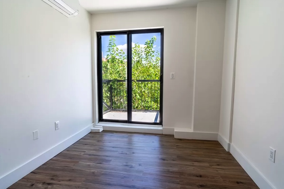 101 Patchen Avenue, Unit 3B Brooklyn, NY 11221 - Photo 3 of 6