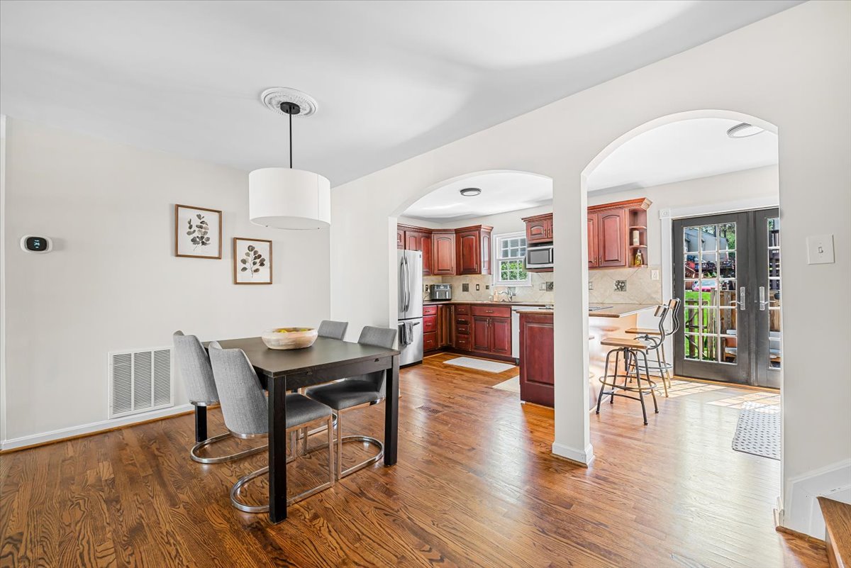 1914 Dennis Avenue Silver Spring, MD 20902 - Photo 5 of 28