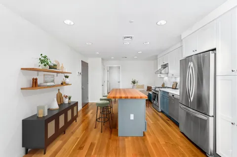 $1,395,000 | 324 20th Street, Unit 2E | Greenwood Heights