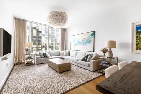 $4,450,000 | 10 Riverside Boulevard, Unit 28C | Upper West Side