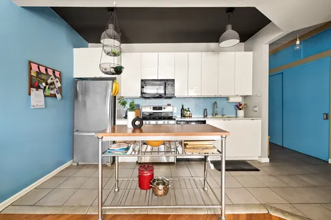 $845,000 | 376 Bergen Street, Unit 4R | Park Slope