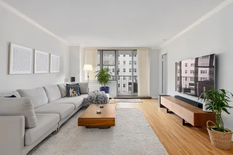 $1,150,000 | 444 East 86th Street, Unit 11H | Upper East Side