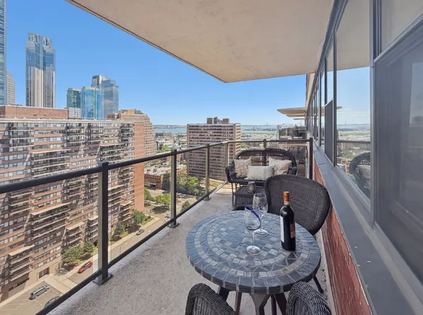 $620,000 | Address Upon Request, Jersey City, NJ 07302