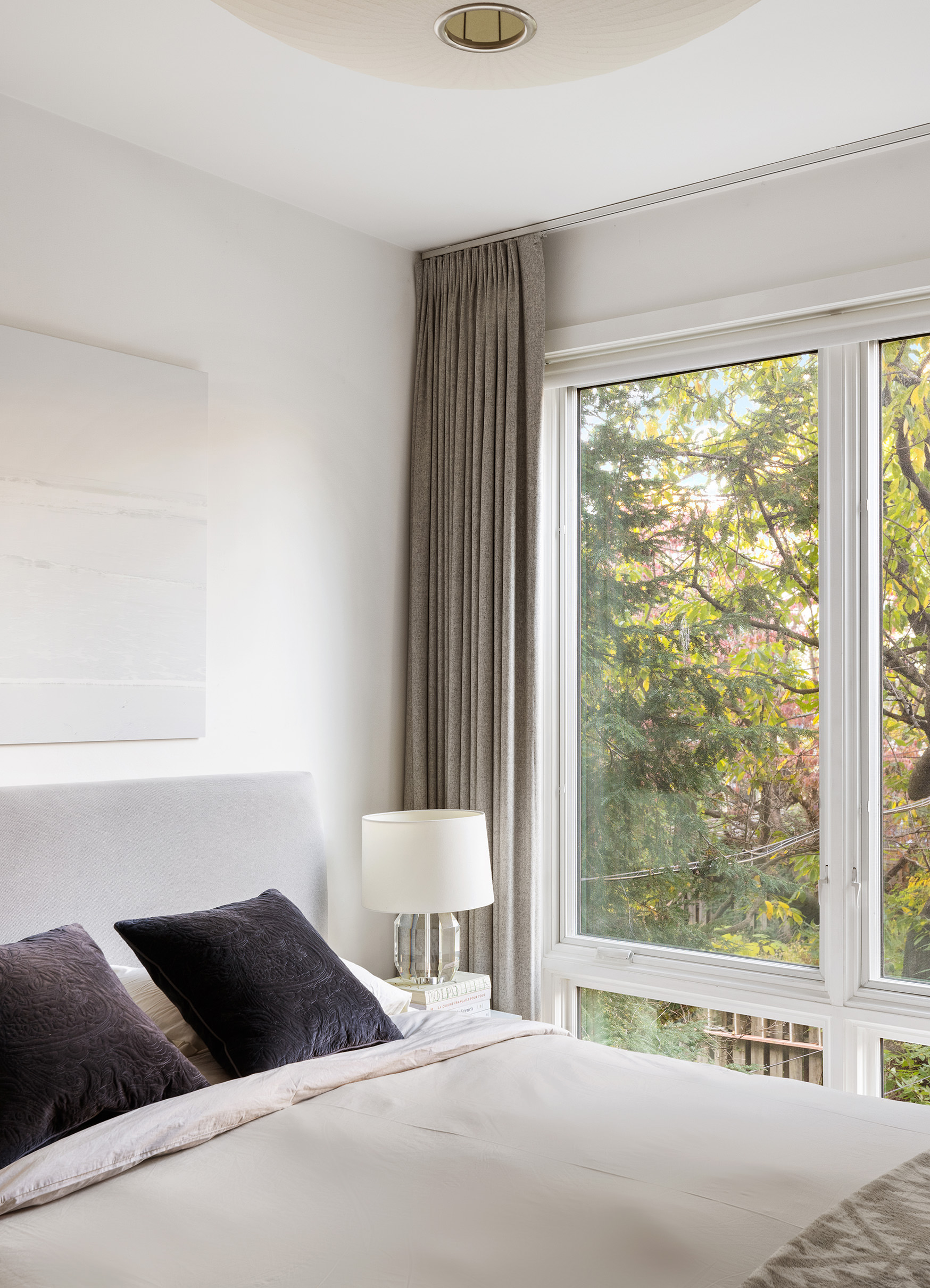 207 Wyckoff Street, Unit 2 Brooklyn, NY 11217 - Photo 9 of 15 a bedroom with a bed and a large window