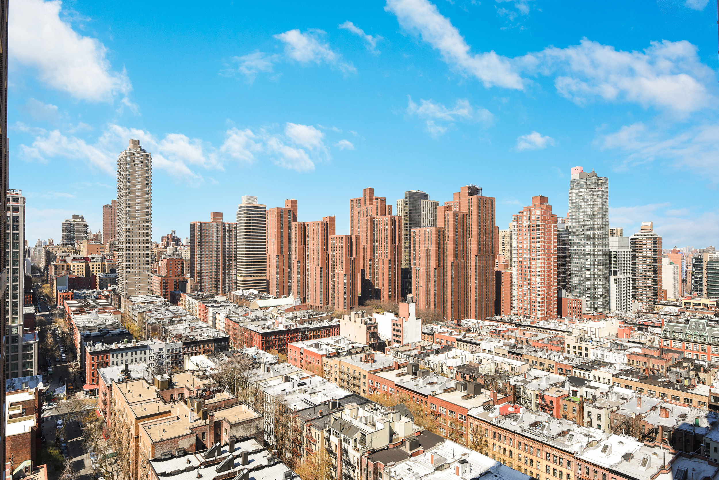 360 East 88th Street, Unit 22C Manhattan, NY 10128 - Photo 19 of 33 a view of a city with tall buildings