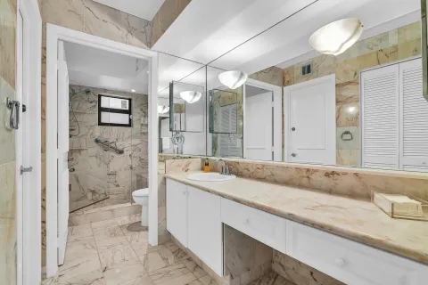 $839,900 | 277 North Ocean Boulevard, Unit 1010, Boca Raton, FL 33432