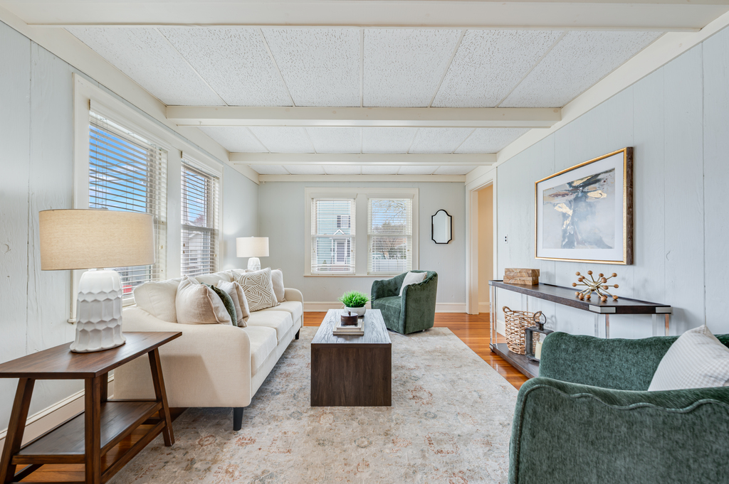 44 Jasper Street Saugus, MA 01906 - Photo 6 of 37