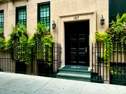 a view of a entryway of the house