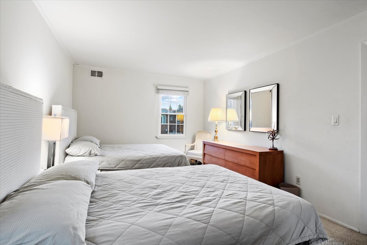 36 Shore Rd Lane Brooklyn, NY 11209 - Photo 21 of 34